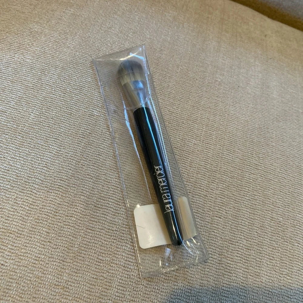 Laura Mercier Cheek Color Brush
